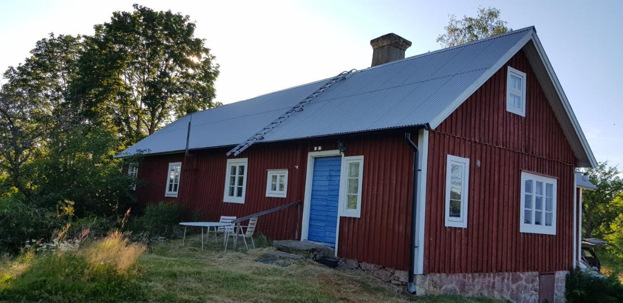 Stroenhult Farmhouse By The Lake Stronhult Экстерьер фото